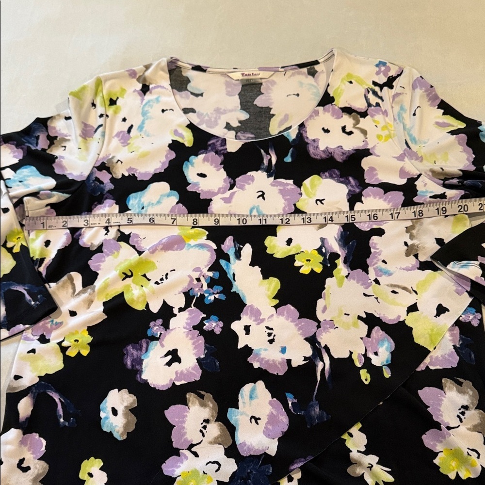 TanJay Blouse Purple Floral Print Women's Top Size M - Picture 7 of 10